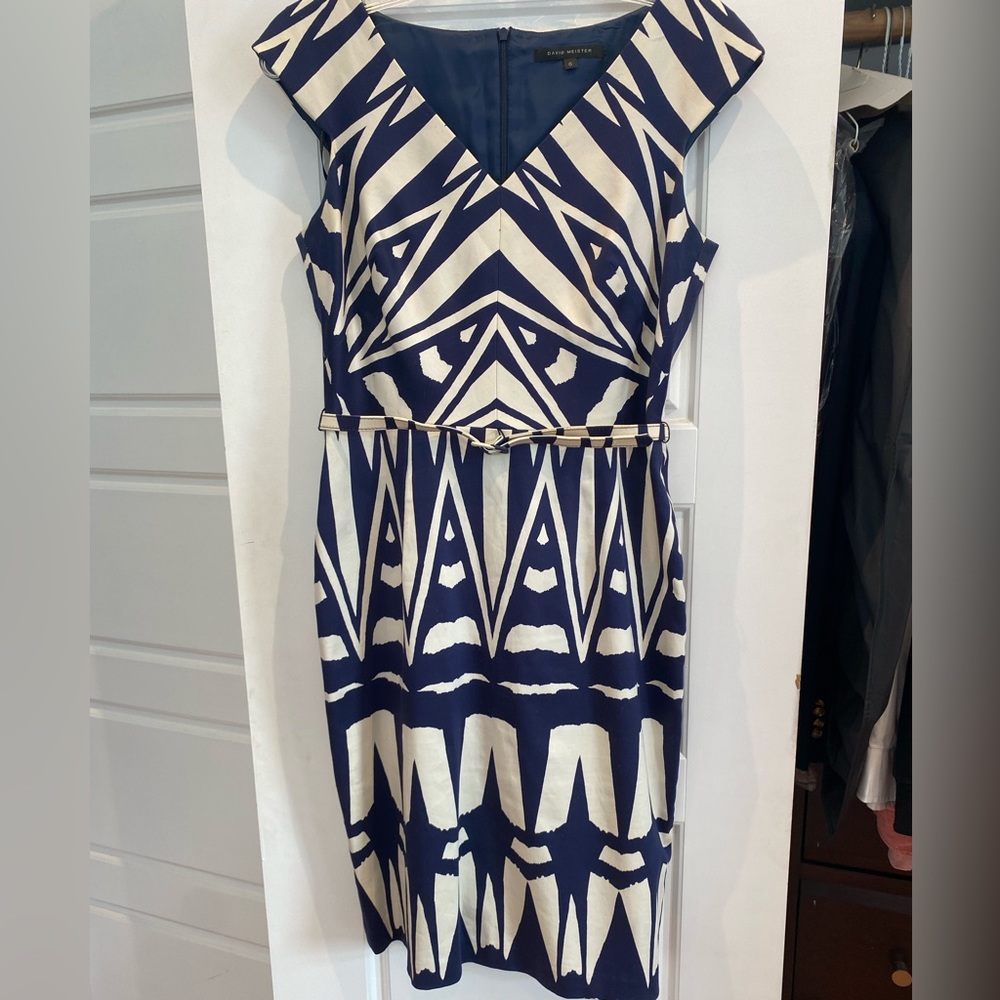 Geometric print dress in blue and white